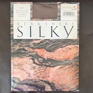 Berkshire Panty Hose Control Top Color Suede Taupe Size 1 Sheer Lycra Leg